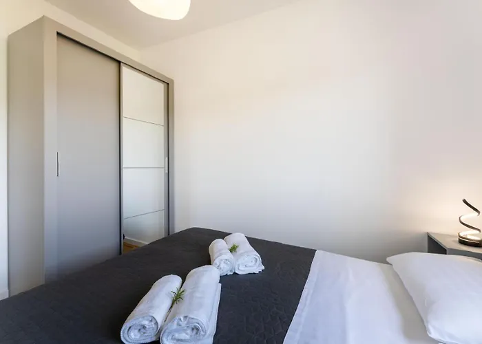 아파트 Luxury Penthouse Aria 자다르