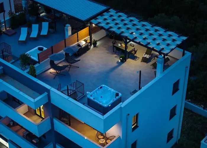 Luxury Penthouse Aria Apartment