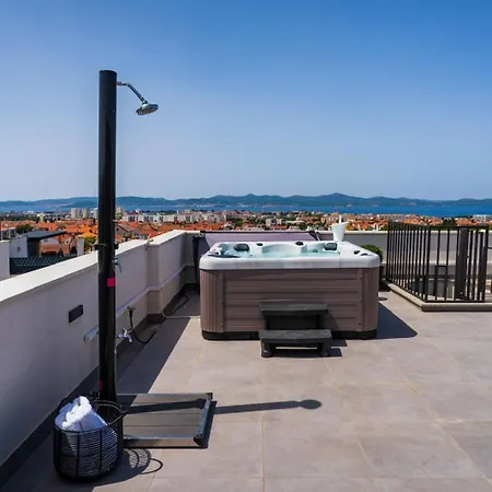 Luxury Penthouse Aria Apartment