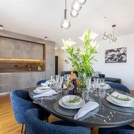 Luxury Penthouse Aria