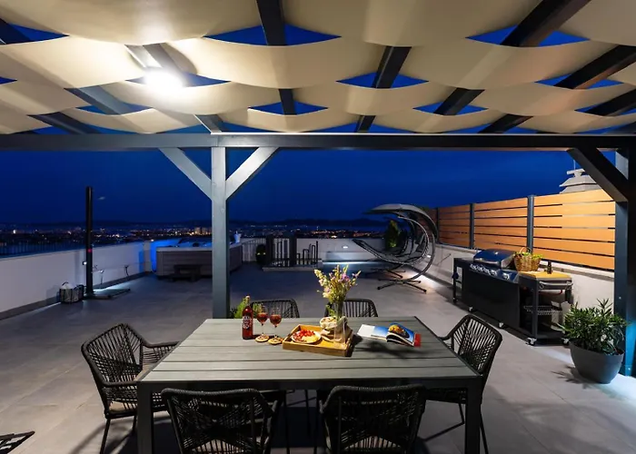 Апартаменты Luxury Penthouse Aria *